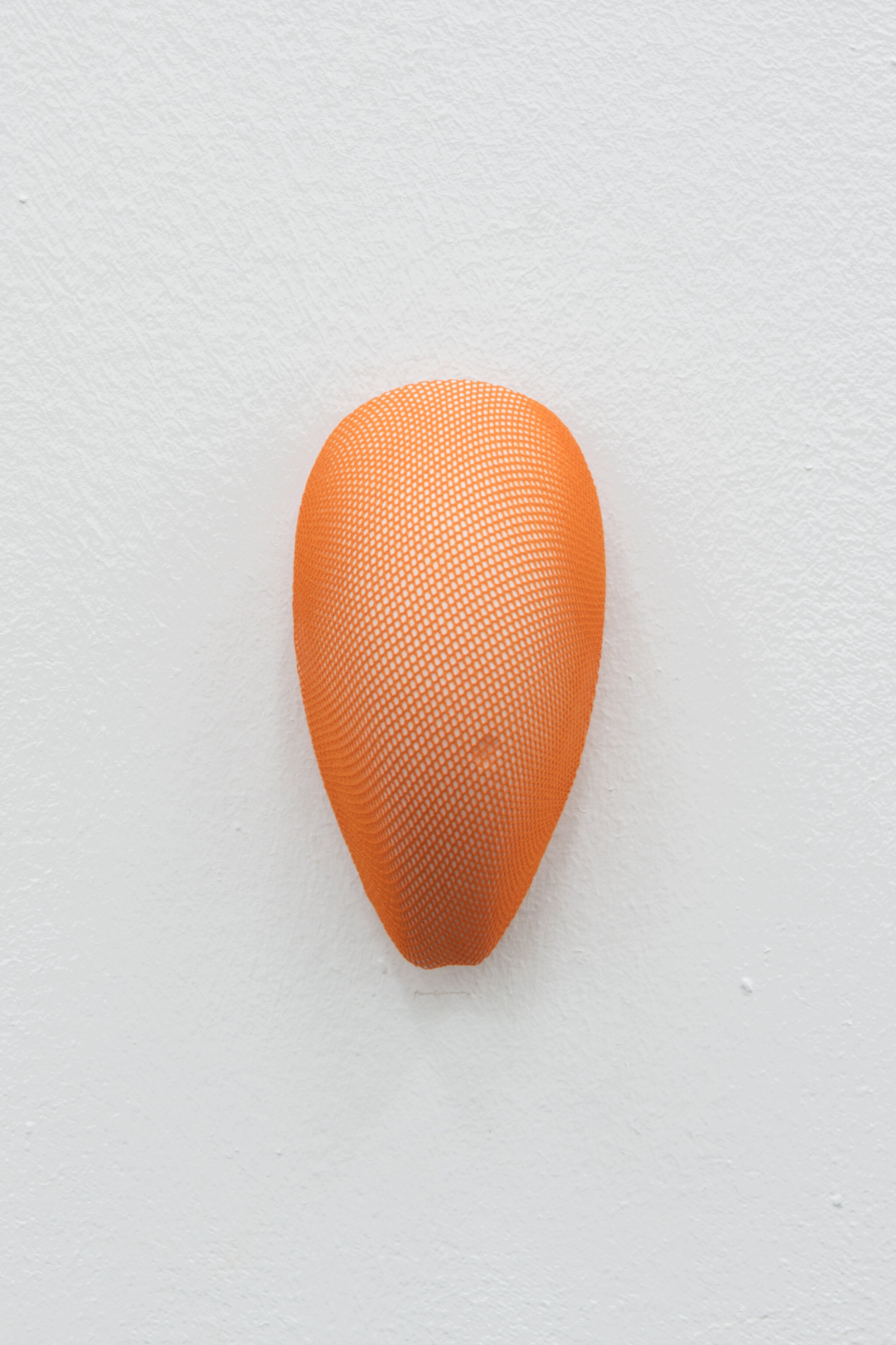 Daphne Ahlers, Orange pill, 2019