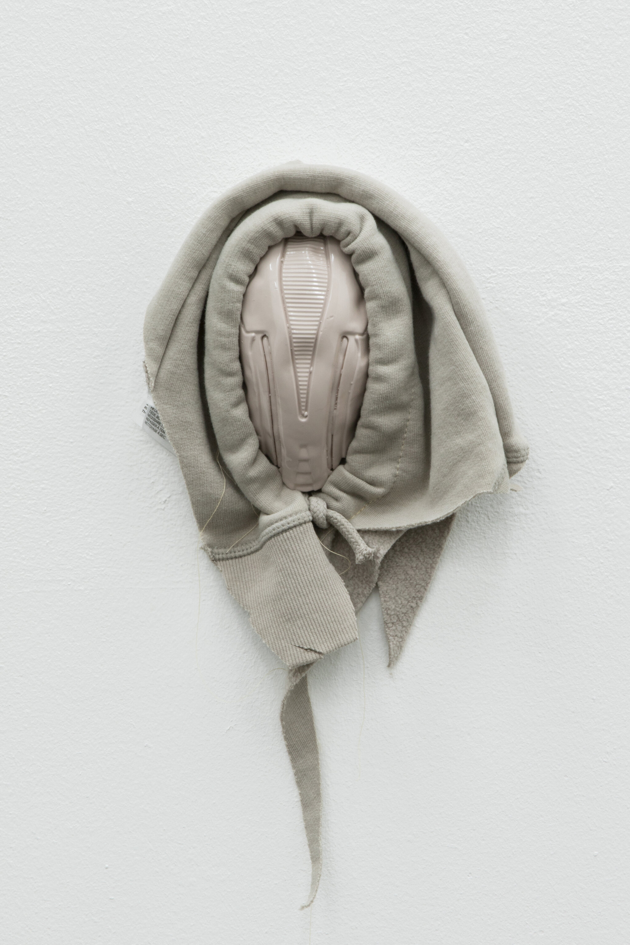 Daphne Ahlers, Schamkapsel, 2019