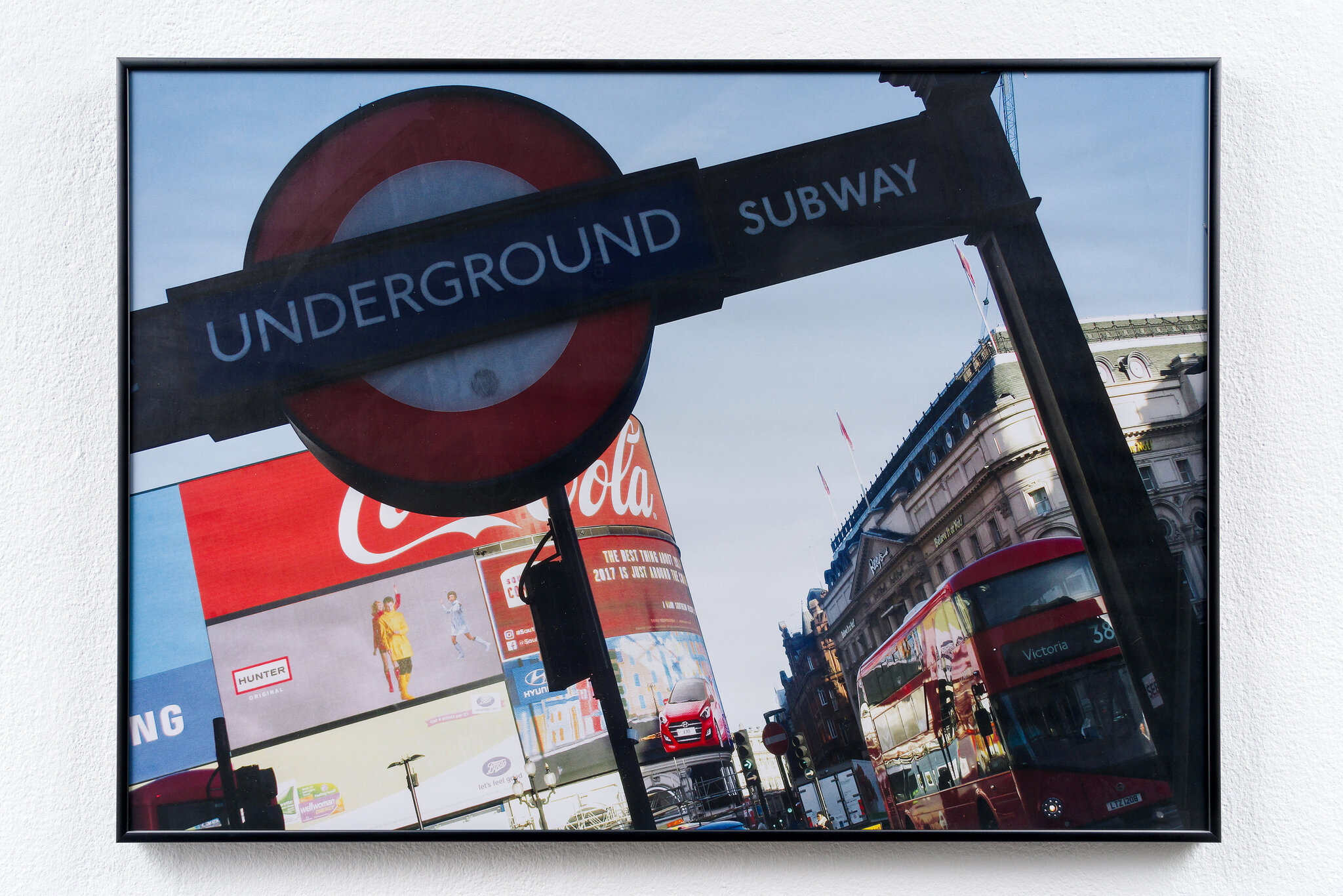 Gili Tal, Things to See and Do (Piccadilly Circus), 2017