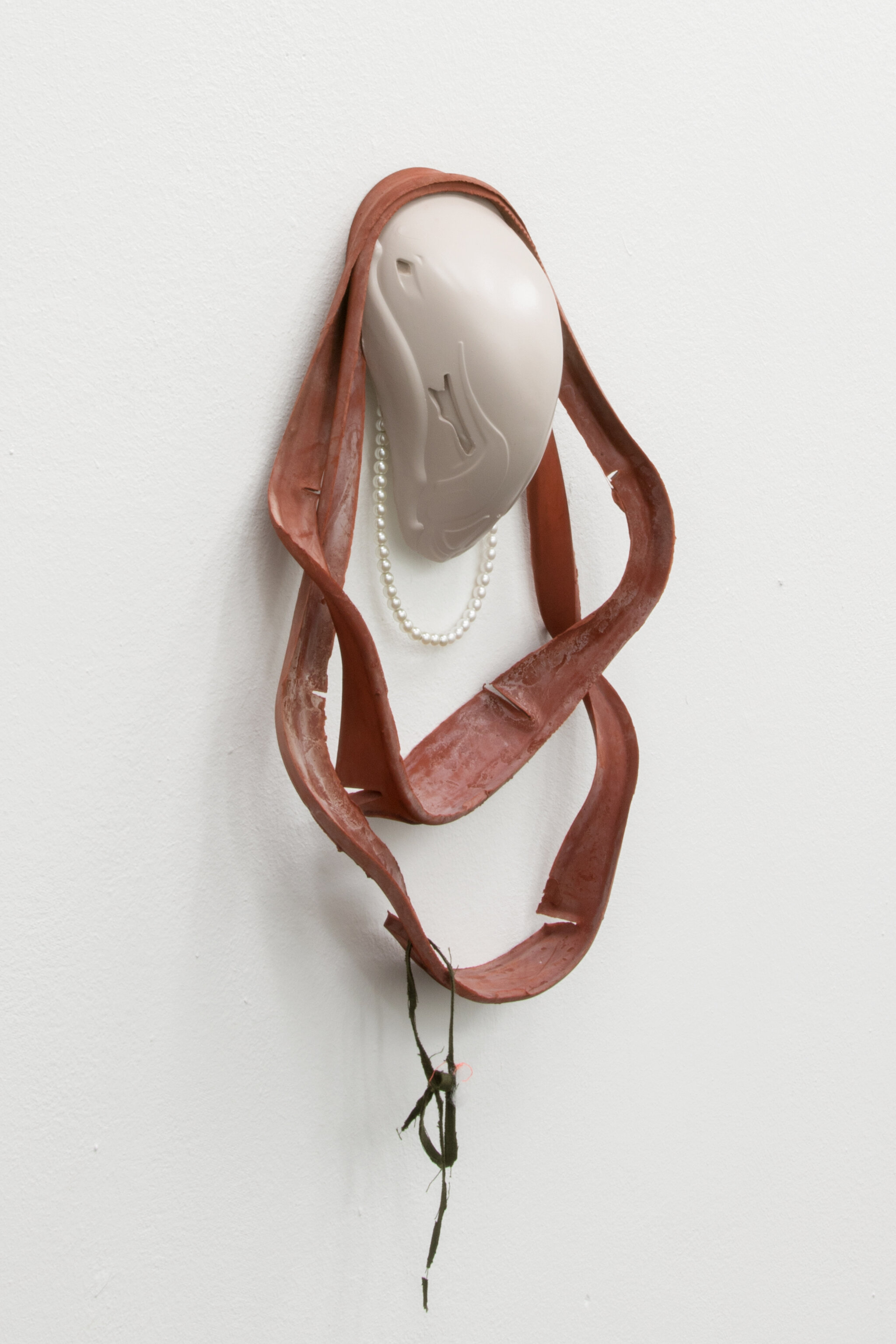 Daphne Ahlers, Clamshell, 2019