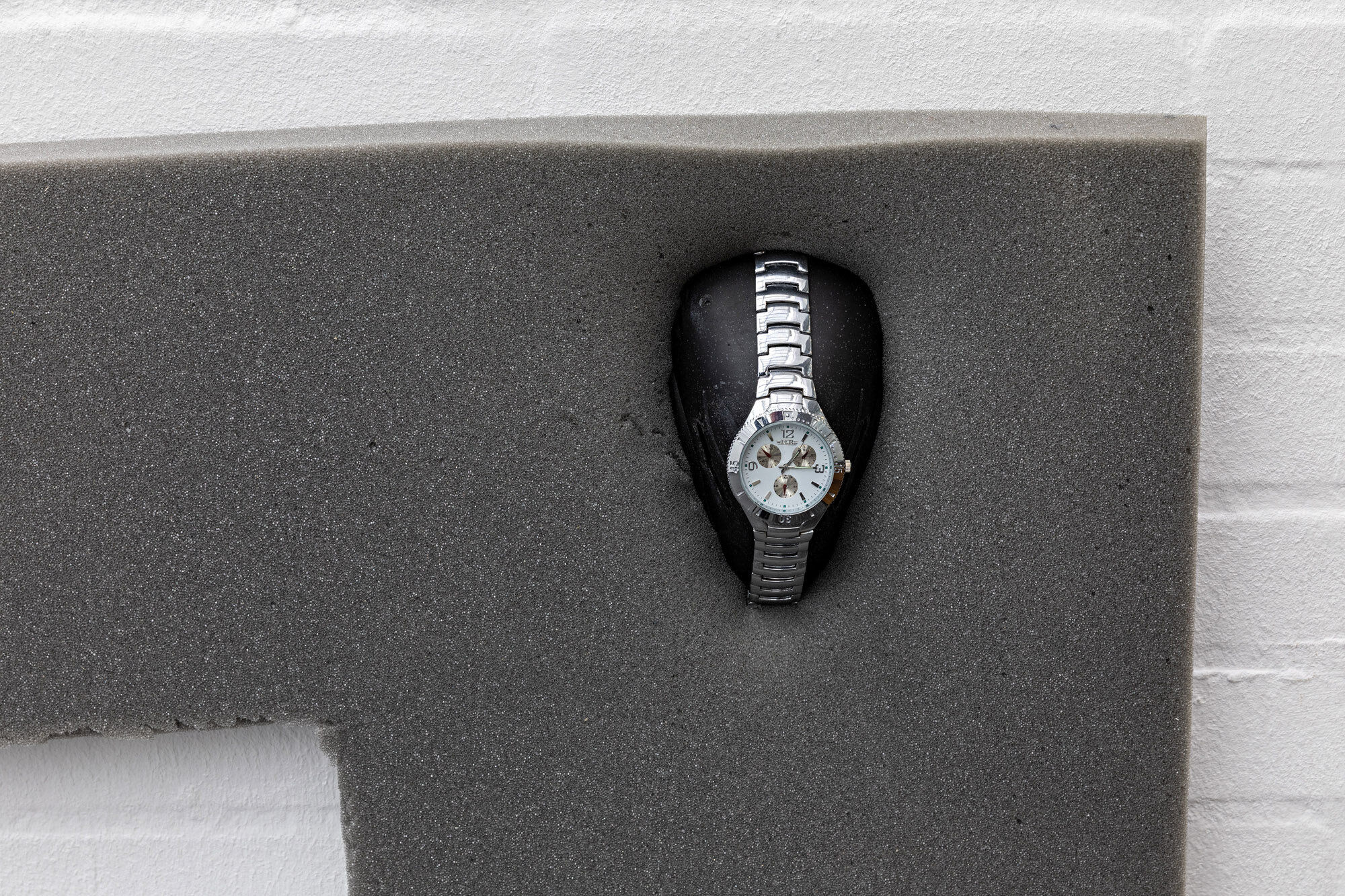 Daphne Ahlers, States of insecurity (01:36, 01:15), 2022